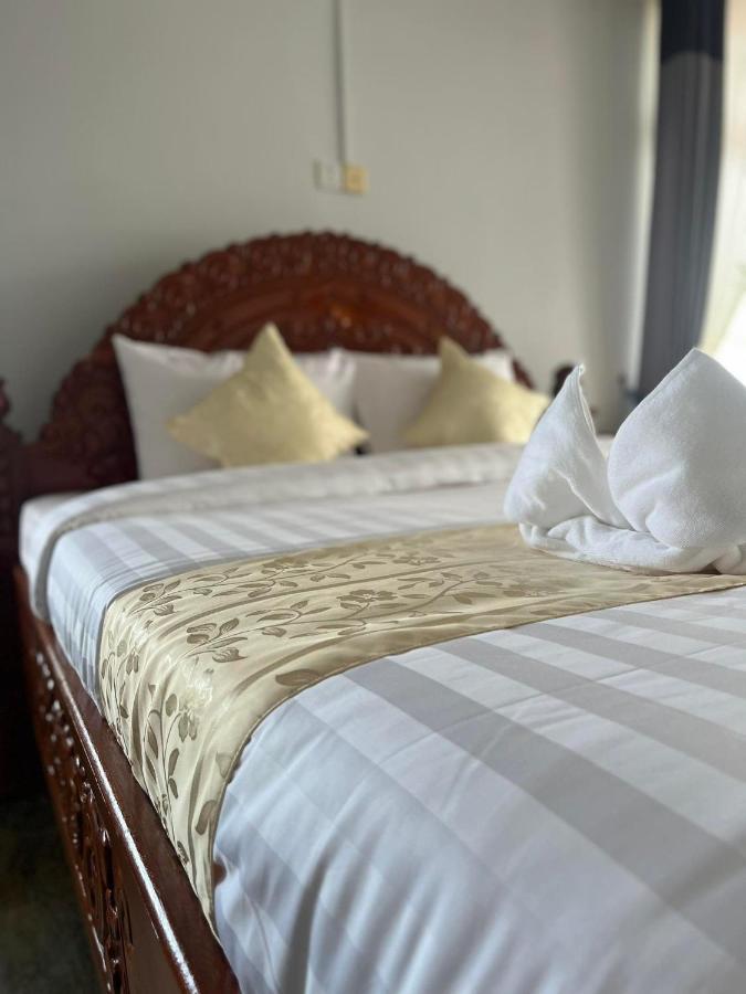 The Moon Kampot Boutique Hotel Luaran gambar