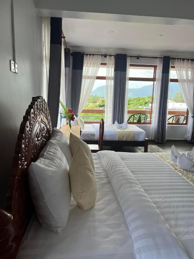 The Moon Kampot Boutique Hotel Luaran gambar
