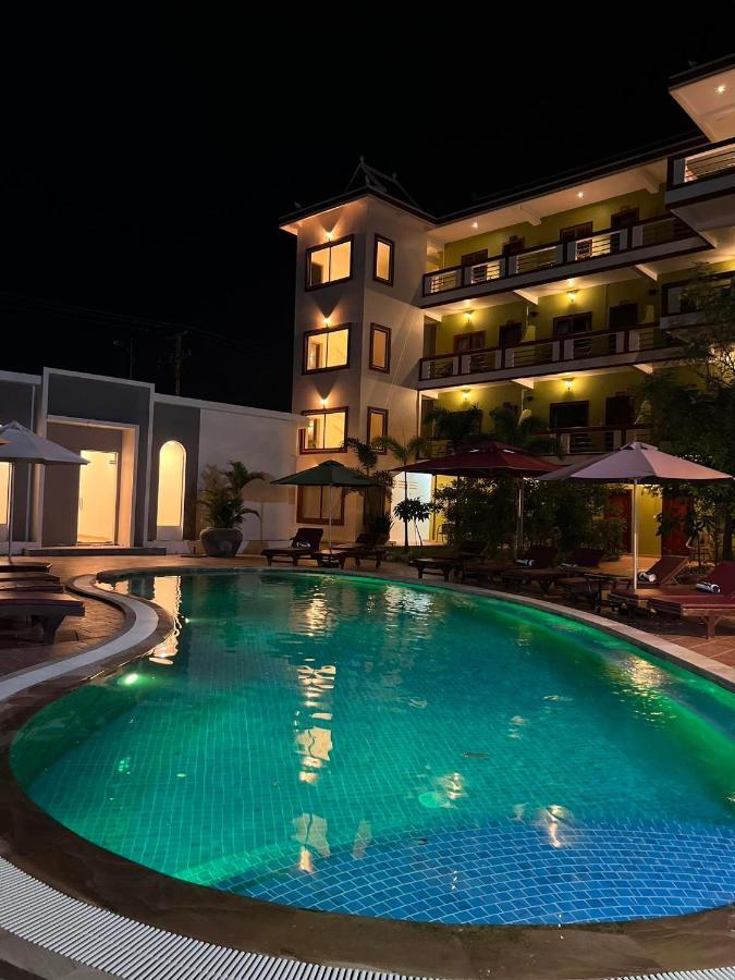 The Moon Kampot Boutique Hotel Luaran gambar
